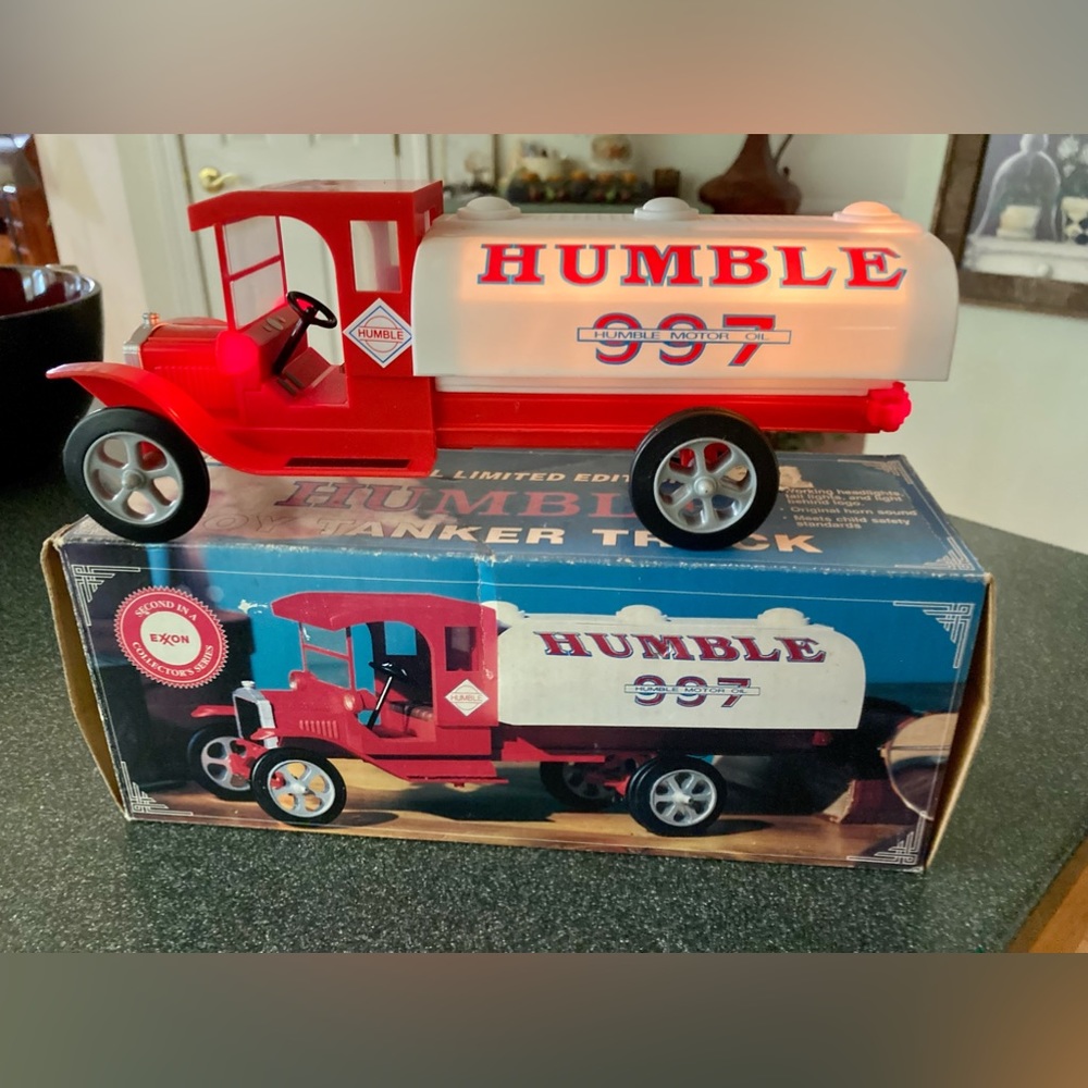 1994 Exxon Special Limited Edition Humble Toy Tanker Truck